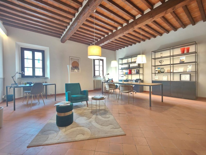 Ufficio in Vendita a Fucecchio, 60'000€, 75 m²