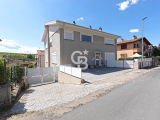 Villa in Vendita a Bomarzo, 199'000€, 130 m²