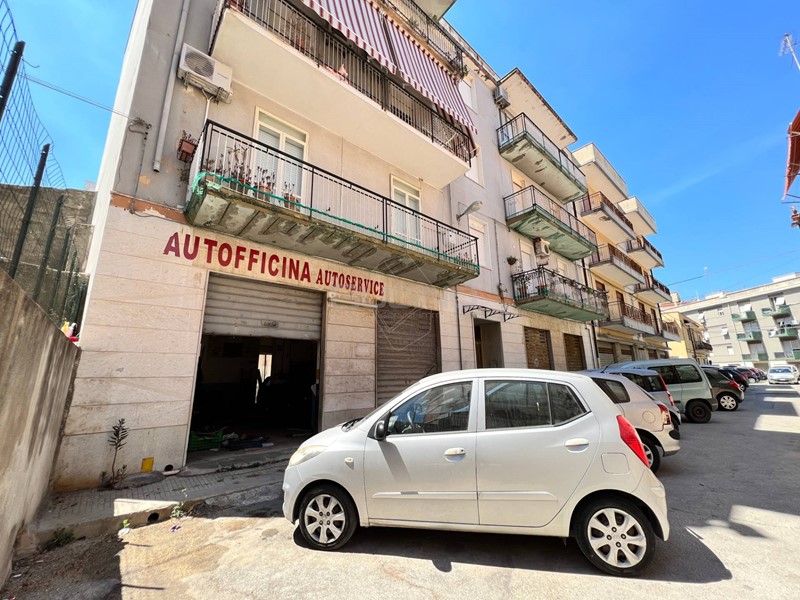Laboratorio in Vendita a Siracusa, 50'000€, 83 m²