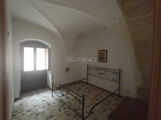 Casa Indipendente in Vendita a Cassaro, 38'000€, 166 m²