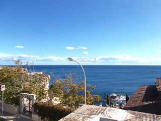 Casa Indipendente in Vendita a Siracusa, 250'000&euro;, 300 m²