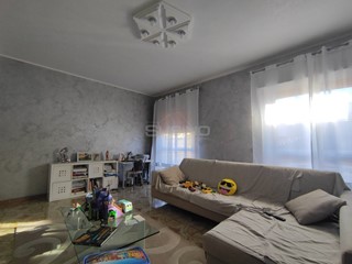 Appartamento in Vendita a Floridia, 129'000€, 146 m²