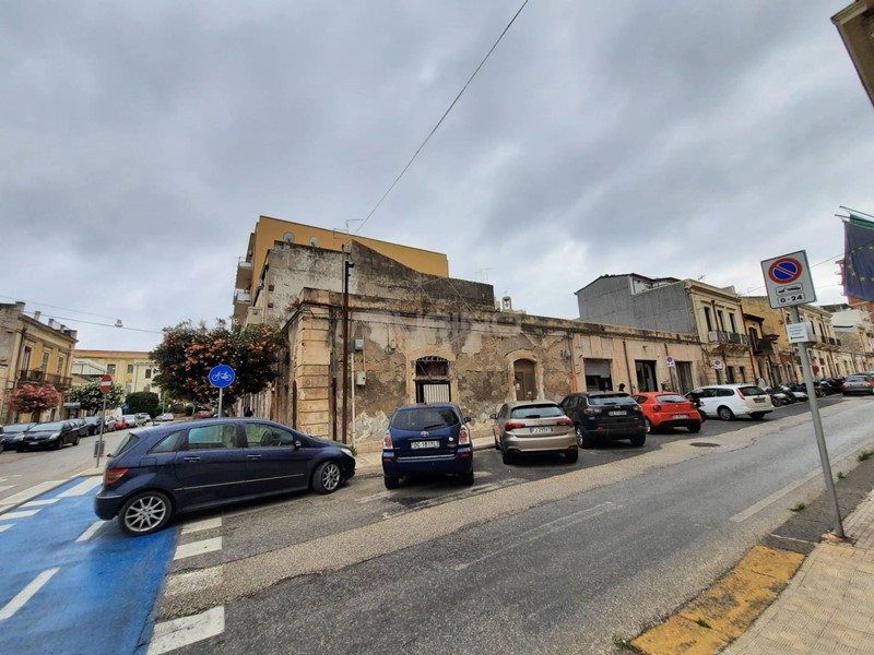 Immobile commerciale in Vendita a Siracusa, 78'000&euro;, 60 m²