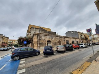 Immobile commerciale in Vendita a Siracusa, 78'000&euro;, 60 m²