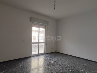 Appartamento in Vendita a Floridia, 85'000€, 126 m²
