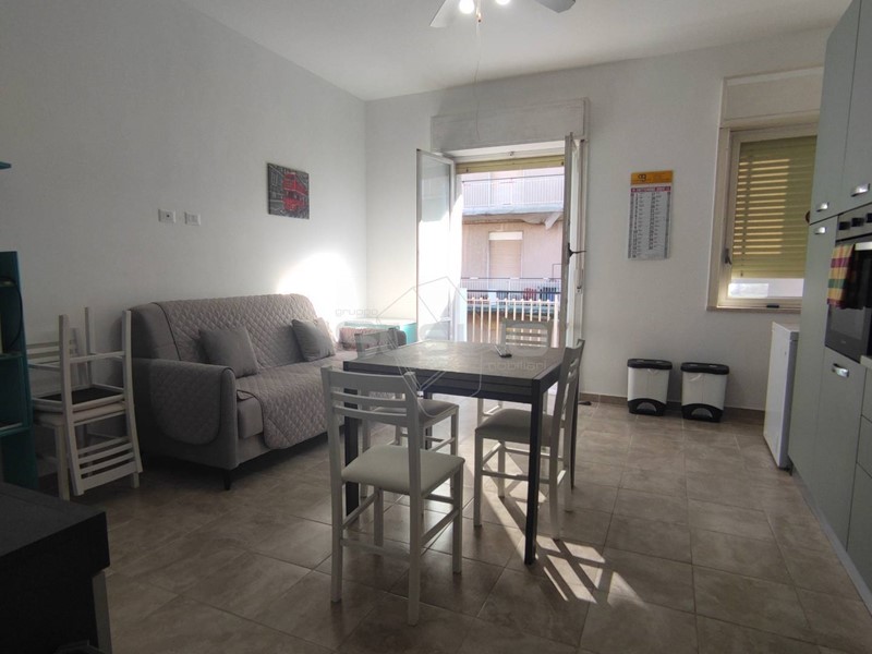 Appartamento in Vendita a Floridia, 66'000€, 115 m²