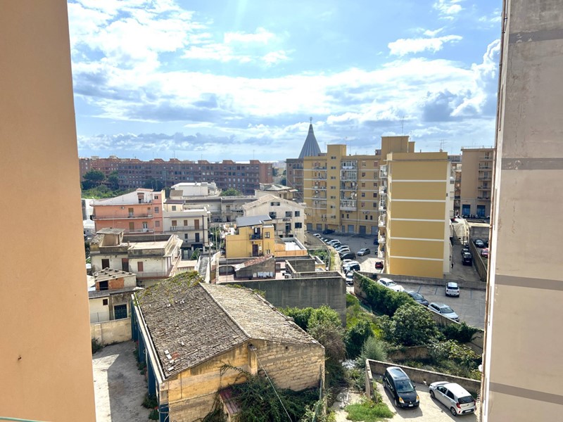 Trilocale in Vendita a Siracusa, 77'000&euro;, 135 m²