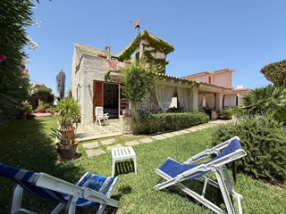Villa in Vendita a Siracusa, 168'000&euro;, 110 m²