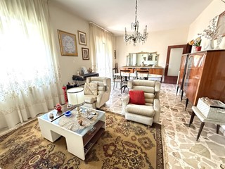 Appartamento in Vendita a Siracusa, 99'000€, 150 m²