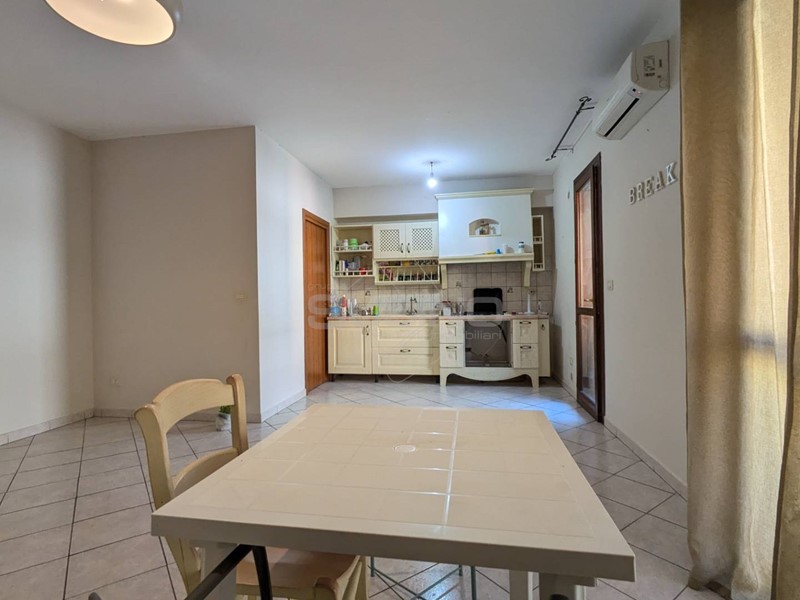 Quadrilocale in Vendita a Floridia, 110'000€, 91 m²