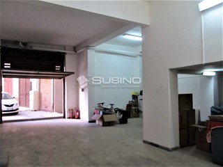 Magazzino in Vendita a Siracusa, 53'000€, 90 m²