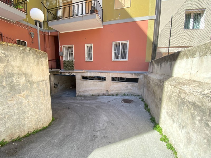 Box in Vendita a Siracusa, 30'000&euro;, 20 m²