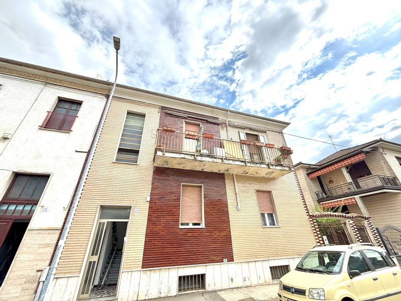 Quadrilocale in Vendita a Alessandria, 88'000€, 90 m²