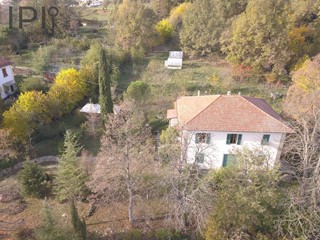 Villa in Vendita a Carcare, 480'000€, 260 m²