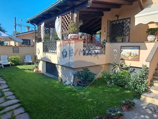 Villa in Vendita a Roma, 349'000€, 140 m²