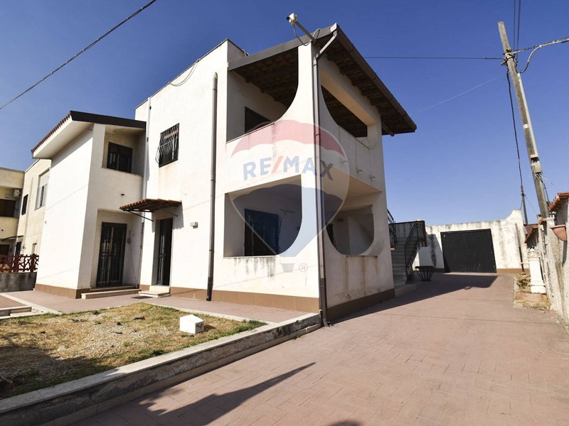 Villa in Vendita a Augusta, 179'000€, 288 m²