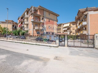 Quadrilocale in Vendita a Caltagirone, 105'000€, 130 m²