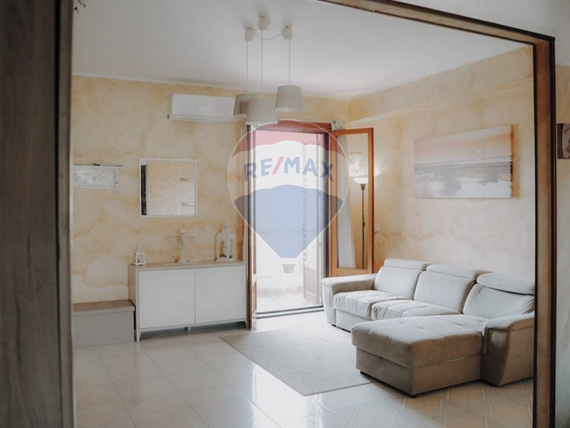 Quadrilocale in Vendita a Pedara, 115'000€, 92 m²