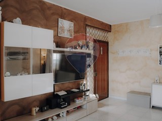 Quadrilocale in Vendita a Pedara, 115'000€, 92 m²