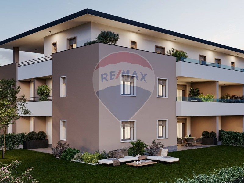 Quadrilocale in Vendita a Bernareggio, 317'000€, 143 m²