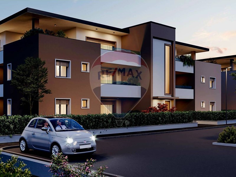 Trilocale in Vendita a Bernareggio, 257'000€, 126 m²