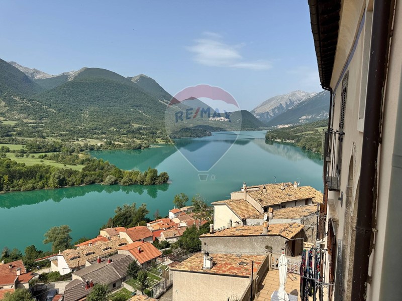 Appartamento in Vendita a Barrea, 129'000&euro;, 120 m²