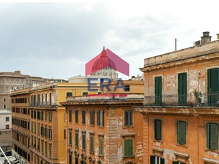 Quadrilocale in Vendita a Roma, 690'000&euro;, 101 m²