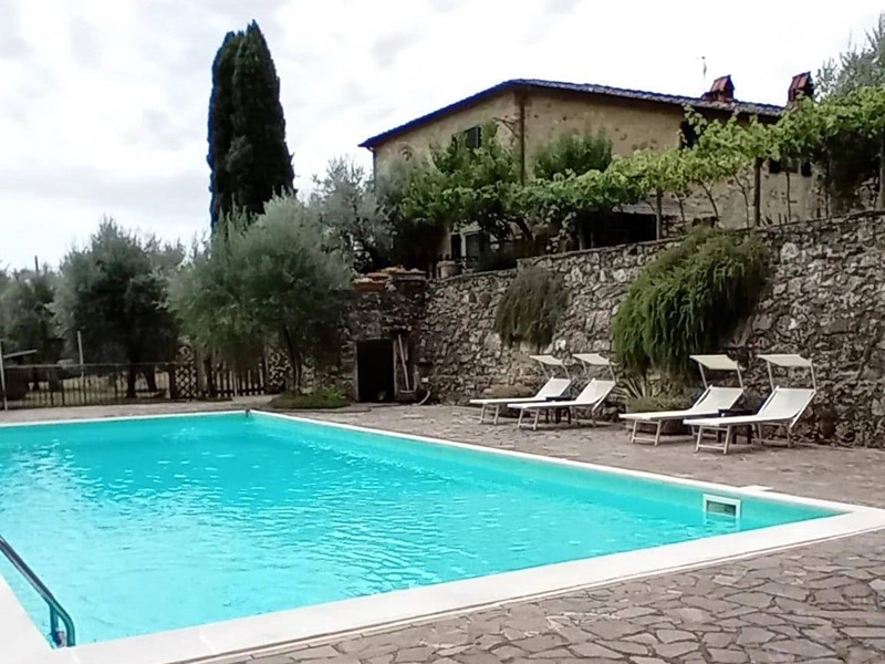 Rustico in Vendita a Bucine, 700'000€, 359 m²