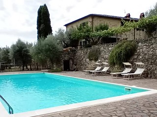Rustico in Vendita a Bucine, 700'000€, 359 m²