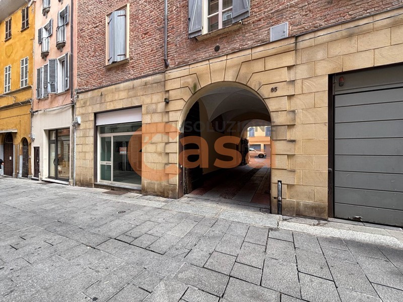 Box in Vendita a Piacenza, 65'000€, 14 m²