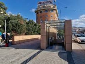 Negozio in Vendita a Genova, 240'000€, 140 m²