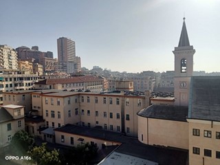 Appartamento in Vendita a Genova, 160'000€, 124 m²