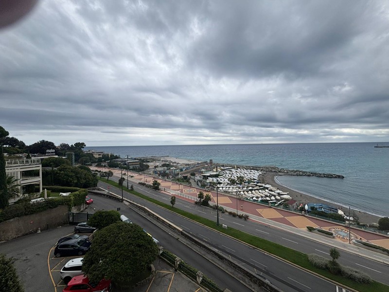 Appartamento in Affitto a Genova, 3'500€, 240 m²