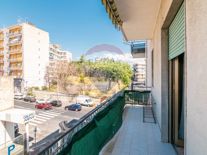 Appartamento in Vendita a Catania, 119'000&euro;, 110 m²