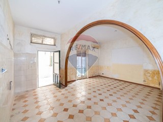 Trilocale in Vendita a Catania, 55'000&euro;, 79 m²