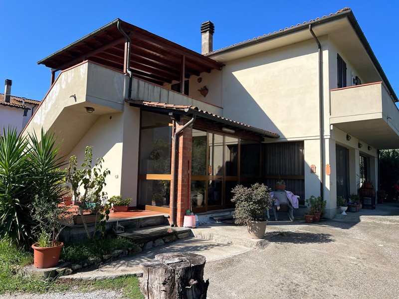 Villetta a schiera in Vendita a San Giuliano Terme, 380'000€, 223 m²