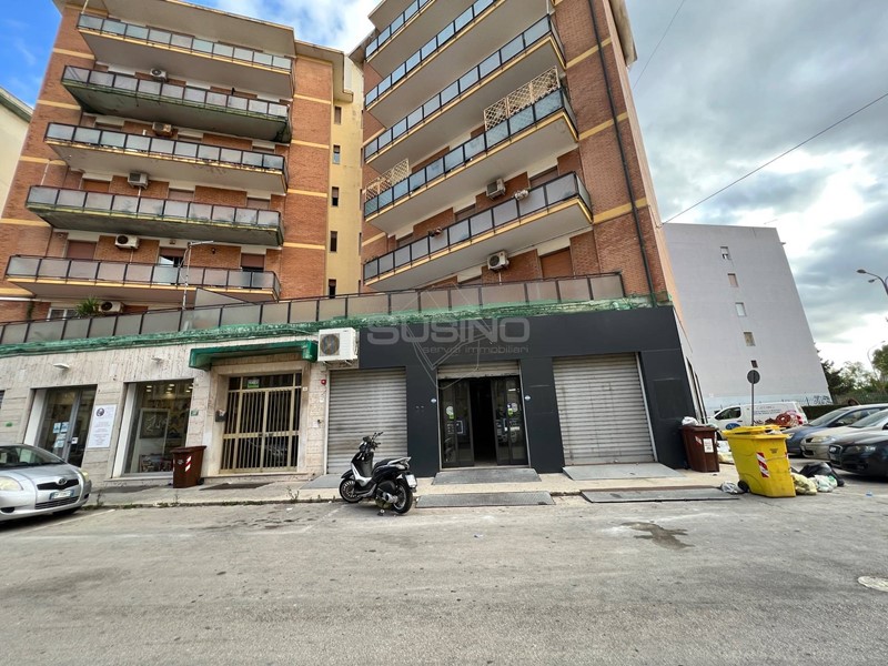 Immobile commerciale in Vendita a Siracusa, 330'000&euro;, 400 m²