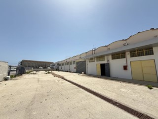 Immobile commerciale in Vendita a Siracusa, 1'000'000&euro;, 700 m²