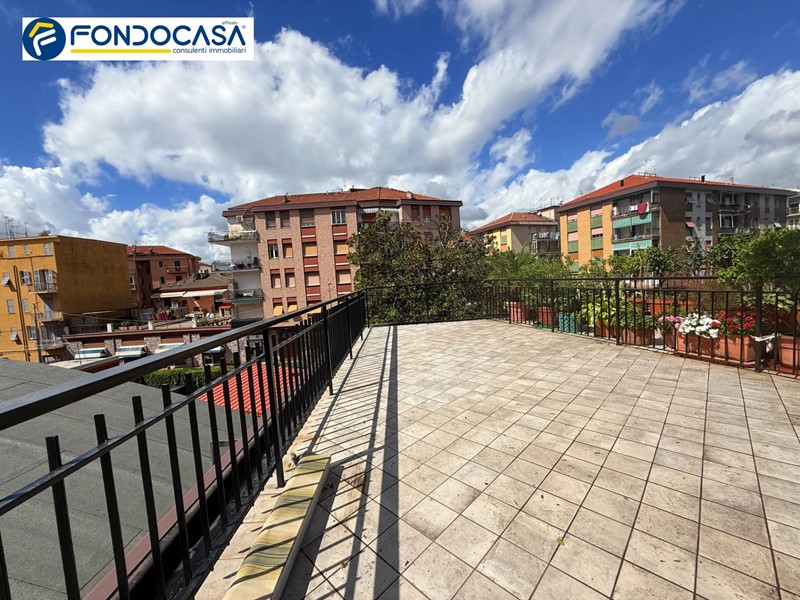 Quadrilocale in Vendita a Albisola Superiore, 365'000€, 118 m²