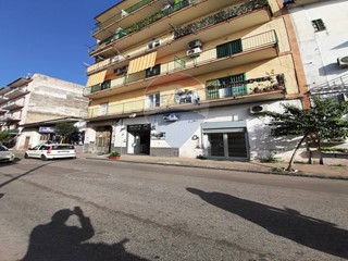 Immobile commerciale in Affitto a Casoria, 450€, 40 m²