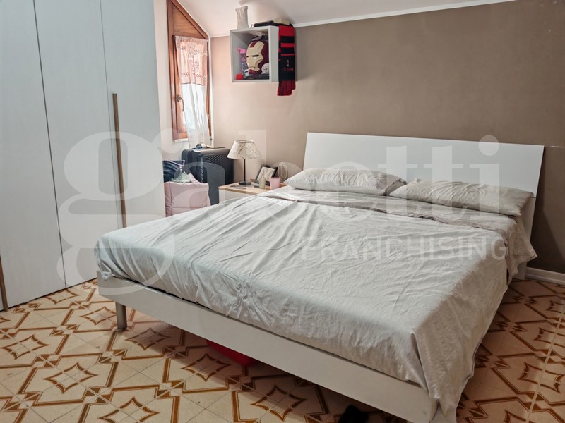 Quadrilocale in Vendita a Pozzilli, 128'000€, 166 m², arredato