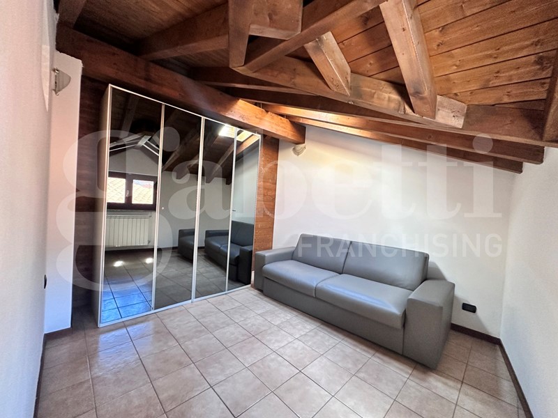 Trilocale in Vendita a Rezzago, 87'000€, 87 m²