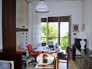 Trilocale in Vendita a Napoli, 189'000€, 96 m²