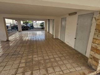 Quadrilocale in Vendita a Bari, 65'000€, 127 m²
