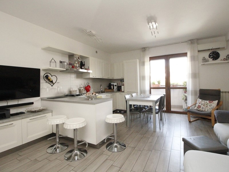 Trilocale in Vendita a Legnano, 179'000€, 85 m²