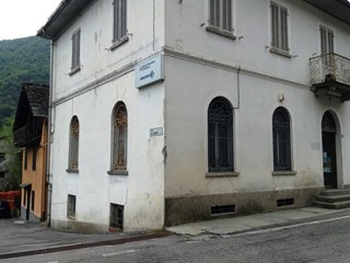 Ufficio in Vendita a Scopa, 190'000€, 265 m²