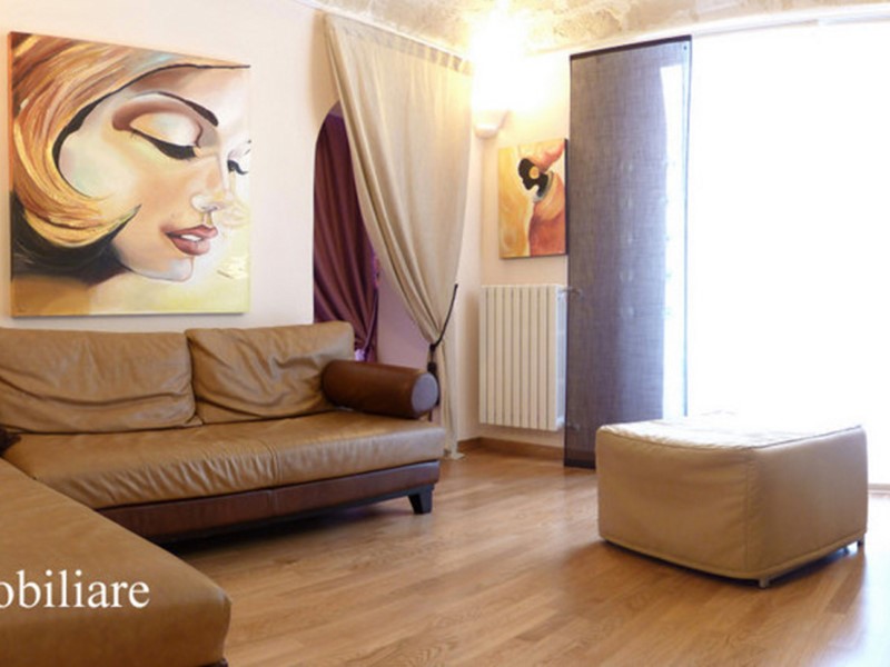 Quadrilocale in Vendita a Taranto, zona Borgo, 139'000&euro;, 120 m², arredato
