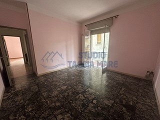 Trilocale in Vendita a Riva Ligure, 200'000€, 75 m²