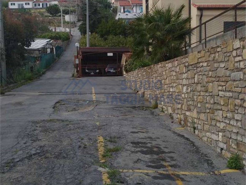 Box in Vendita a Riva Ligure, 9'000€, 12 m²