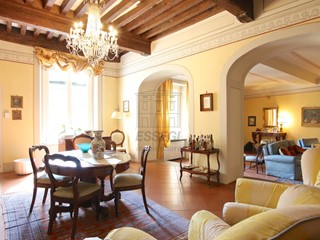 Appartamento in Vendita a Lucca, zona Centro storico, 1'250'000€, 290 m²